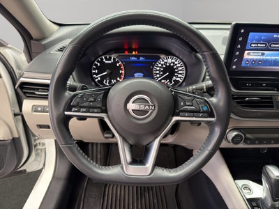 2023 Nissan Altima 4 pts. Exclusive, 2.0T, CVT, climatronic, QC, s. Bose, f. led, RA-19