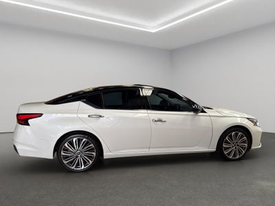 2023 Nissan Altima 4 pts. Exclusive, 2.0T, CVT, climatronic, QC, s. Bose, f. led, RA-19