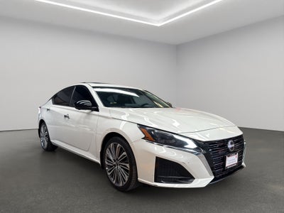 2023 Nissan Altima 4 pts. Exclusive, 2.0T, CVT, climatronic, QC, s. Bose, f. led, RA-19