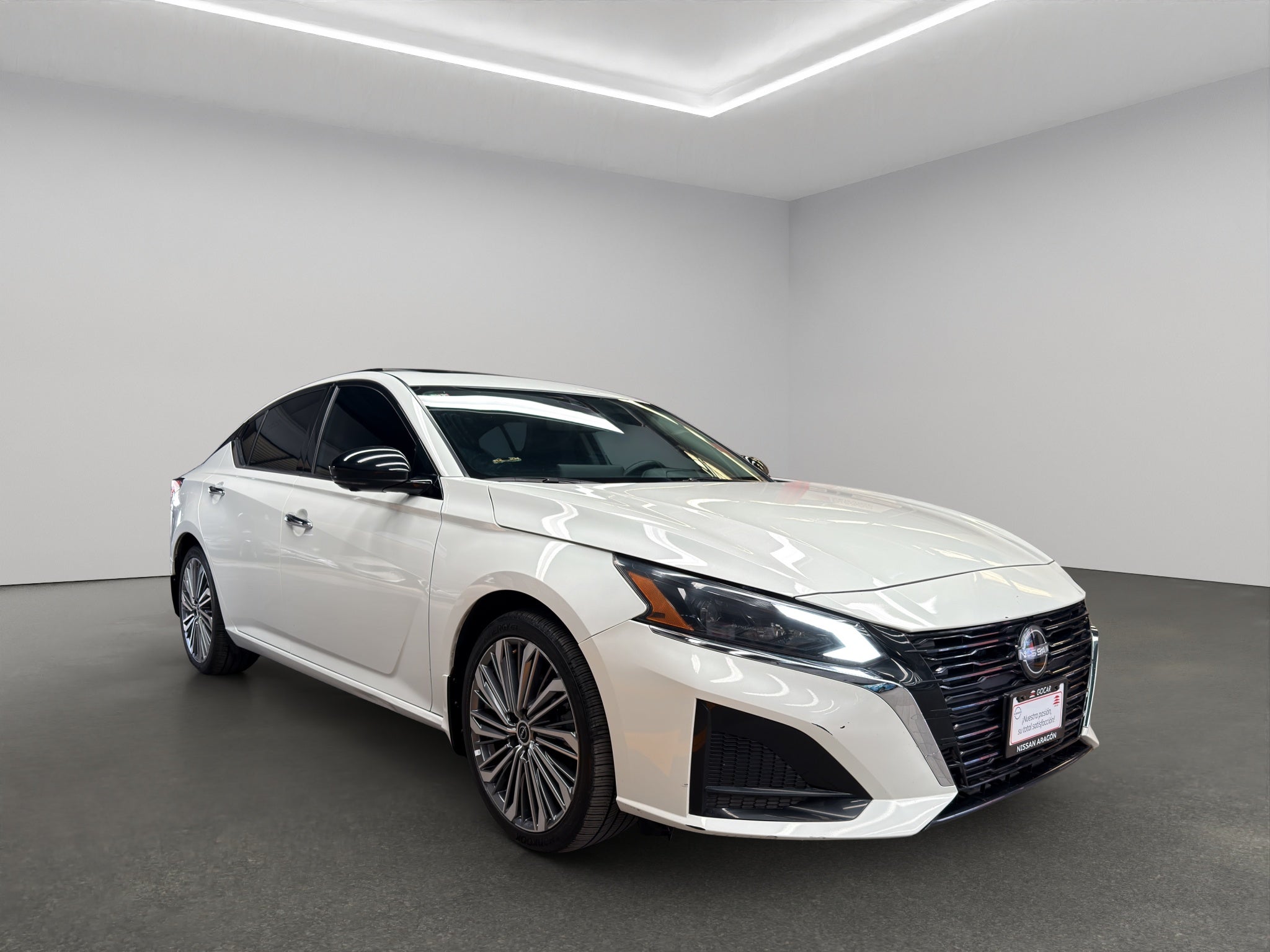 2023 Nissan Altima 4 pts. Exclusive, 2.0T, CVT, climatronic, QC, s. Bose, f. led, RA-19