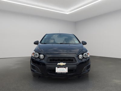 2016 Chevrolet Sonic 4 pts. LS, TM5, a/ac., VE del., R-15 (línea anterior)