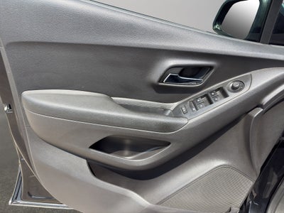 2020 Chevrolet Trax VUD 5 pts. LT, 1.8l, TA, RA-16 (línea anterior)