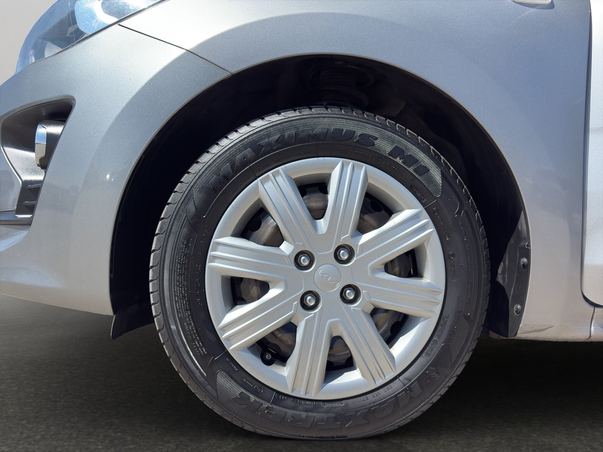 2023 Kia Rio 4 pts. L, TA, VE, R-15