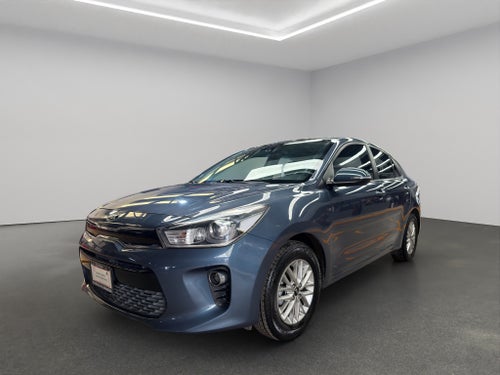 2018 Kia Rio 4 pts. EX, TM6, a/ac. Aut., VE, f. niebla, RA-15 (línea nueva)