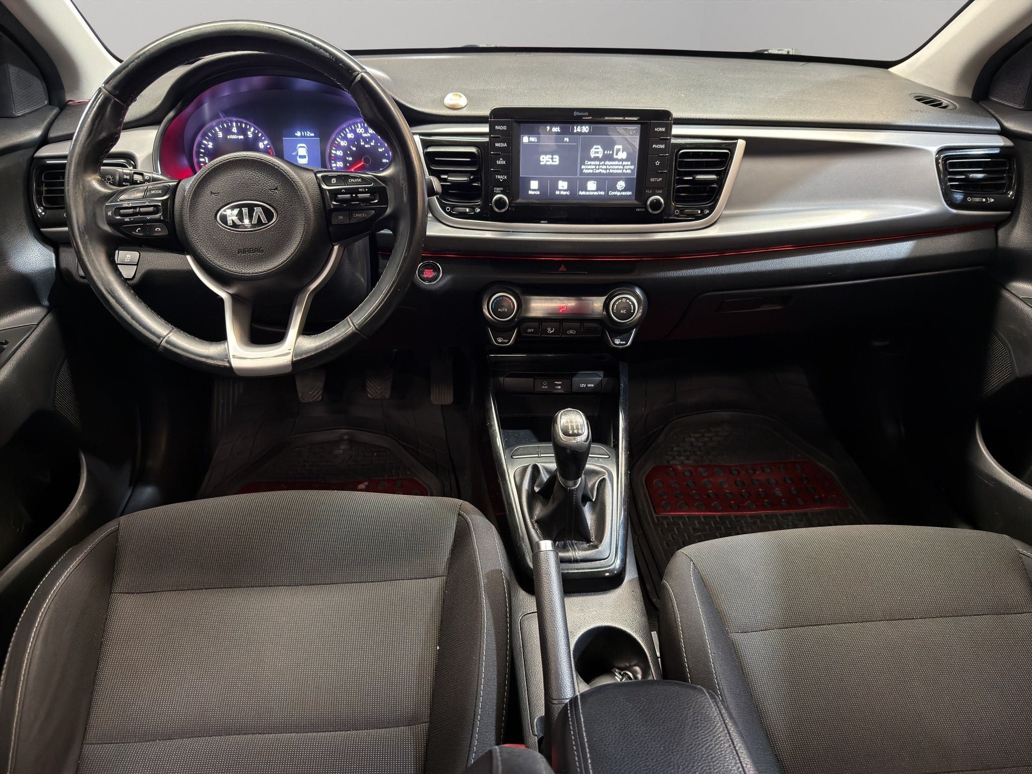 2018 Kia Rio 4 pts. EX, TM6, a/ac. Aut., VE, f. niebla, RA-15 (línea nueva)
