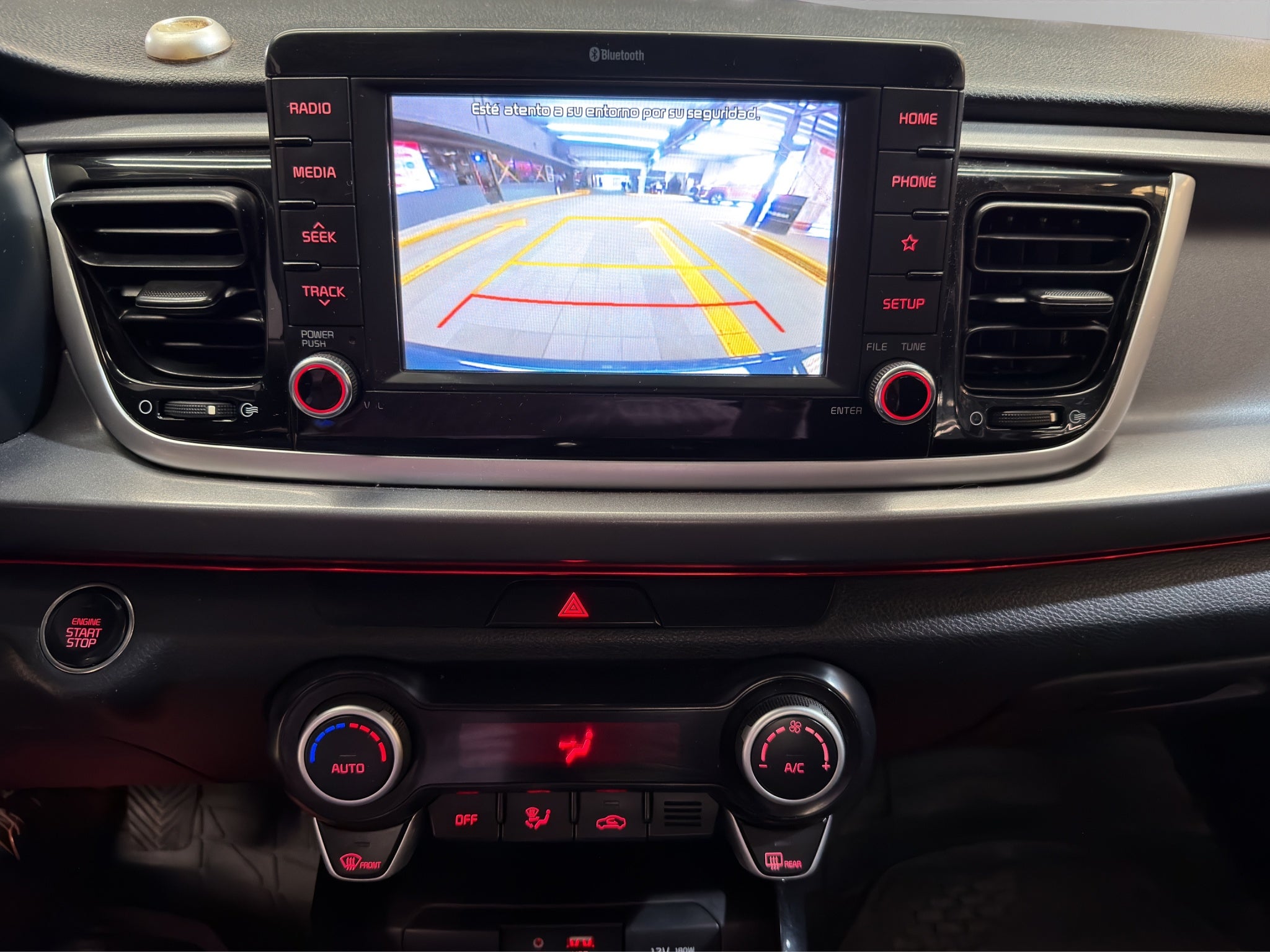 2018 Kia Rio 4 pts. EX, TM6, a/ac. Aut., VE, f. niebla, RA-15 (línea nueva)