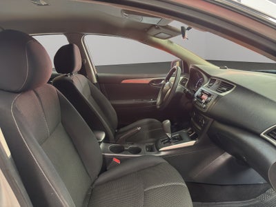 2017 Nissan Sentra 4 pts. Sense, CVT, a/ac., RA-16 (cambio de línea)