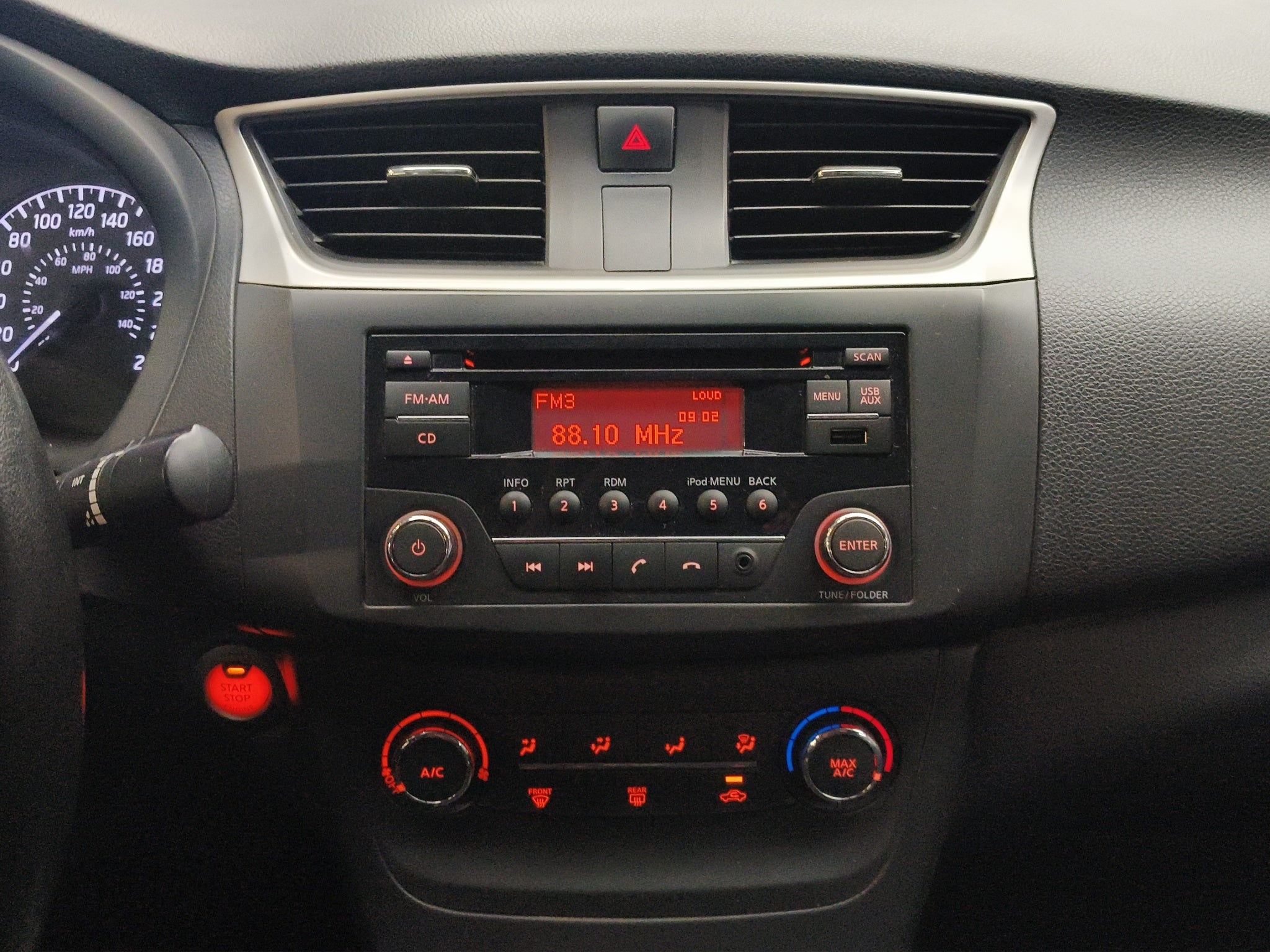 2017 Nissan Sentra 4 pts. Sense, CVT, a/ac., RA-16 (cambio de línea)
