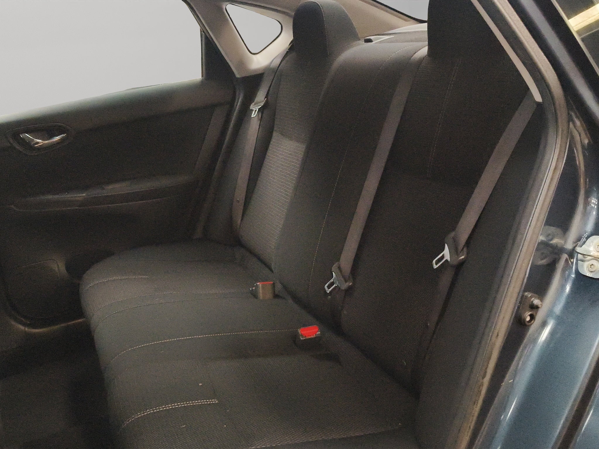 2017 Nissan Sentra 4 pts. Sense, CVT, a/ac., RA-16 (cambio de línea)