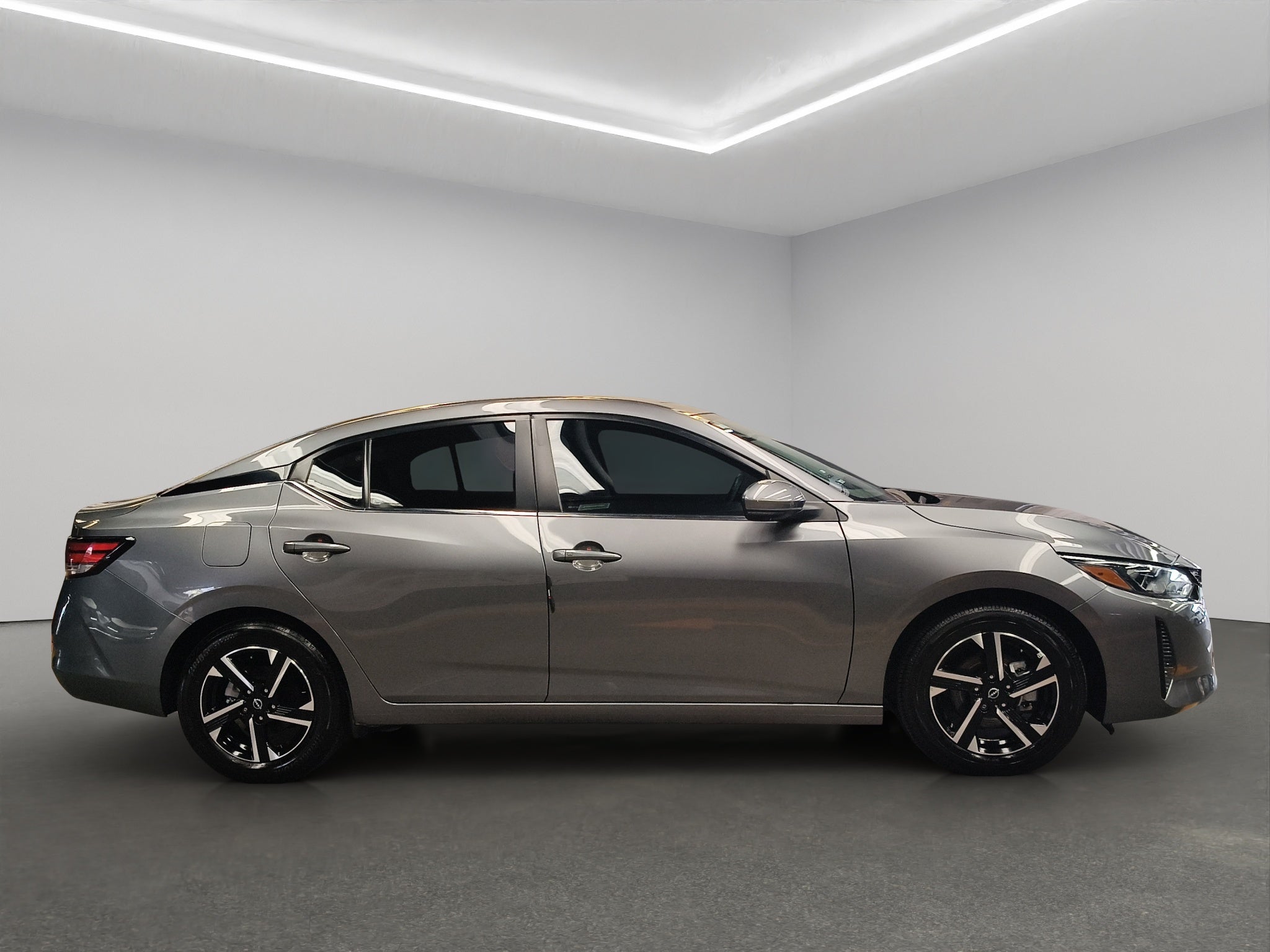 2024 Nissan Sentra 4 pts. Advance, CVT, a/ac., f. niebla, RA-16