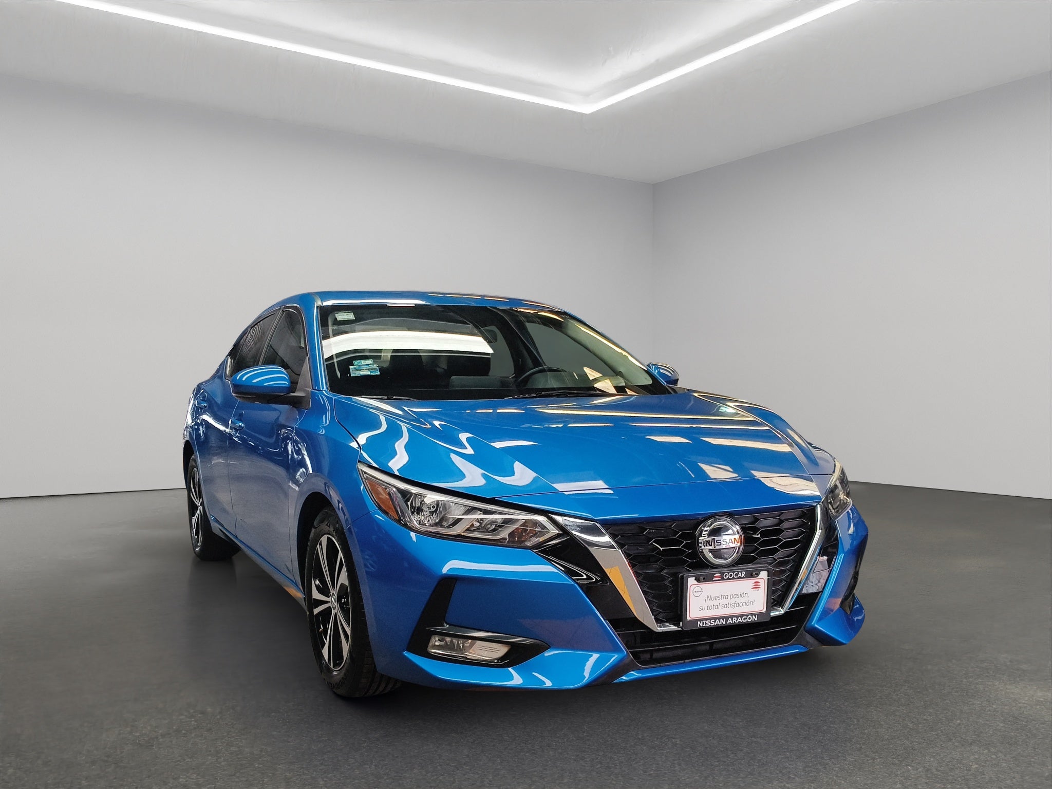 2020 Nissan Sentra 4 pts. Advance, CVT, a/ac., f. niebla, RA-16 (línea anterior)