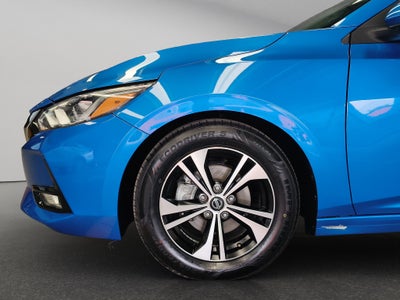 2020 Nissan Sentra 4 pts. Advance, CVT, a/ac., f. niebla, RA-16 (línea anterior)