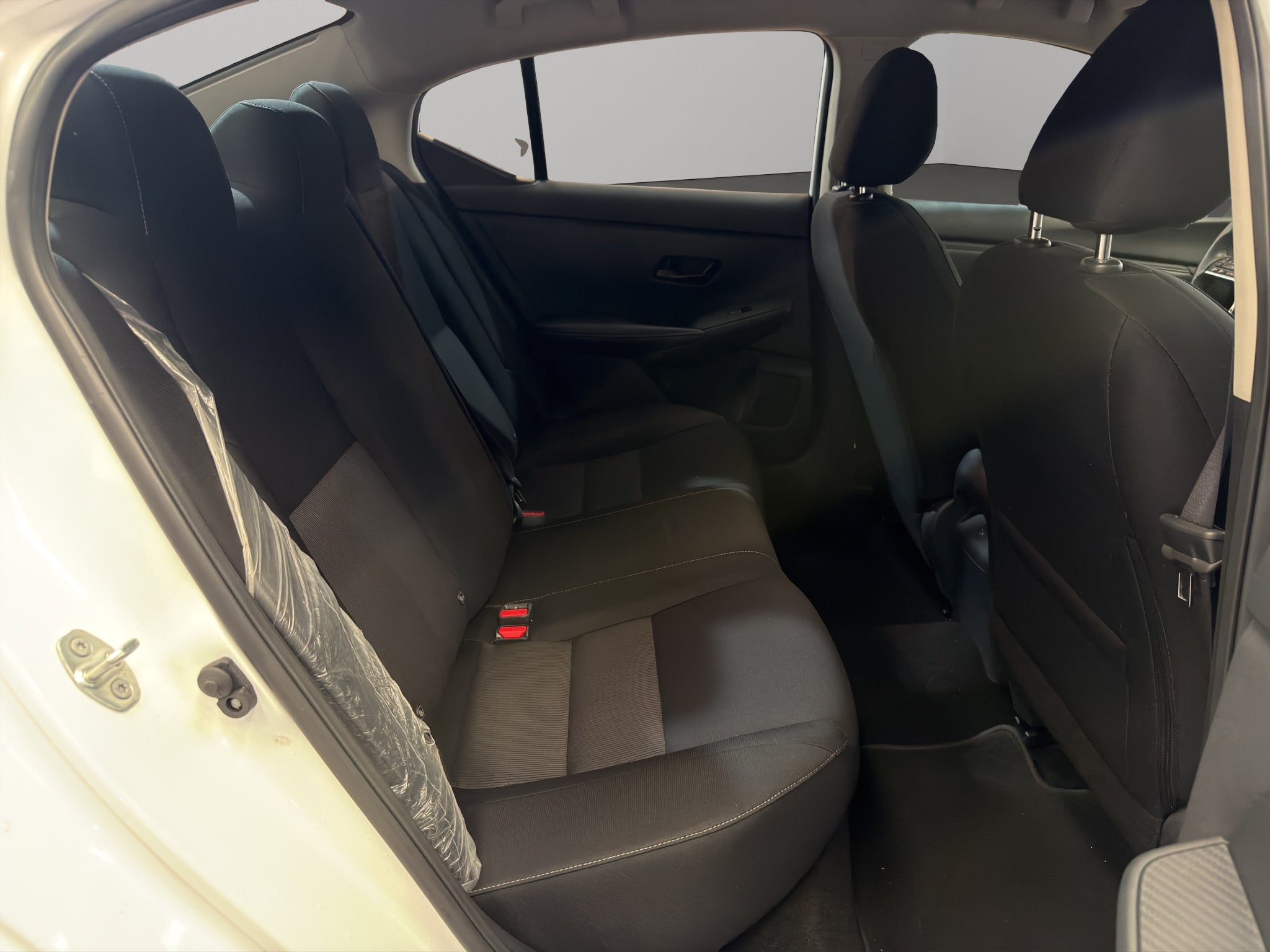 2024 Nissan Sentra 4 pts. Advance, TM6, a/ac., f. niebla, RA-16
