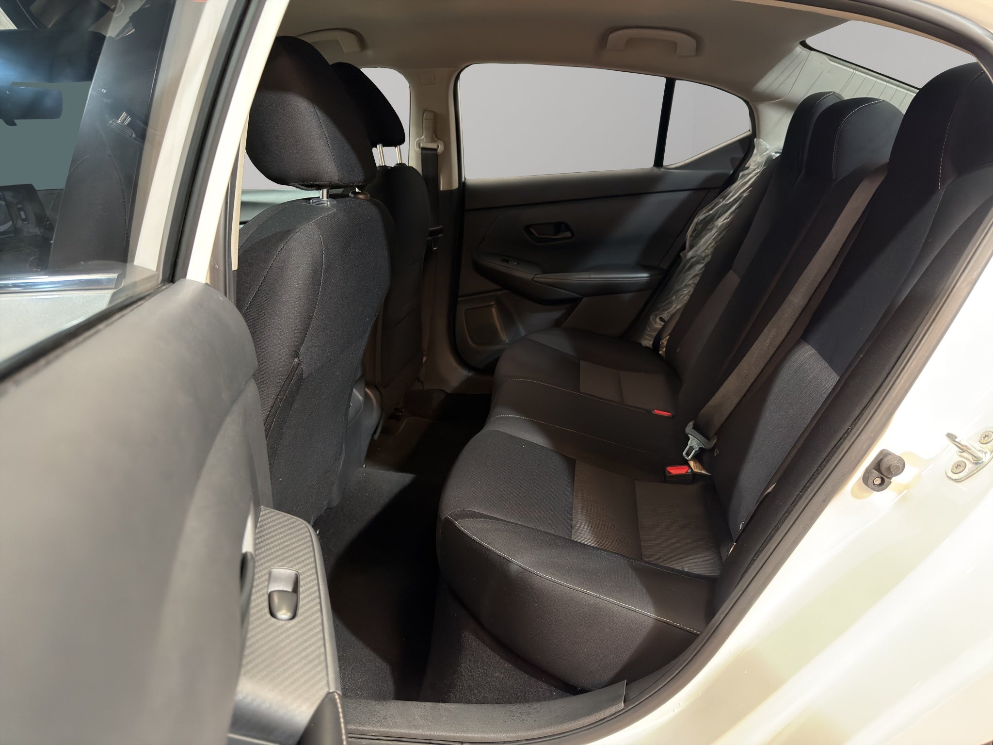 2024 Nissan Sentra 4 pts. Advance, TM6, a/ac., f. niebla, RA-16