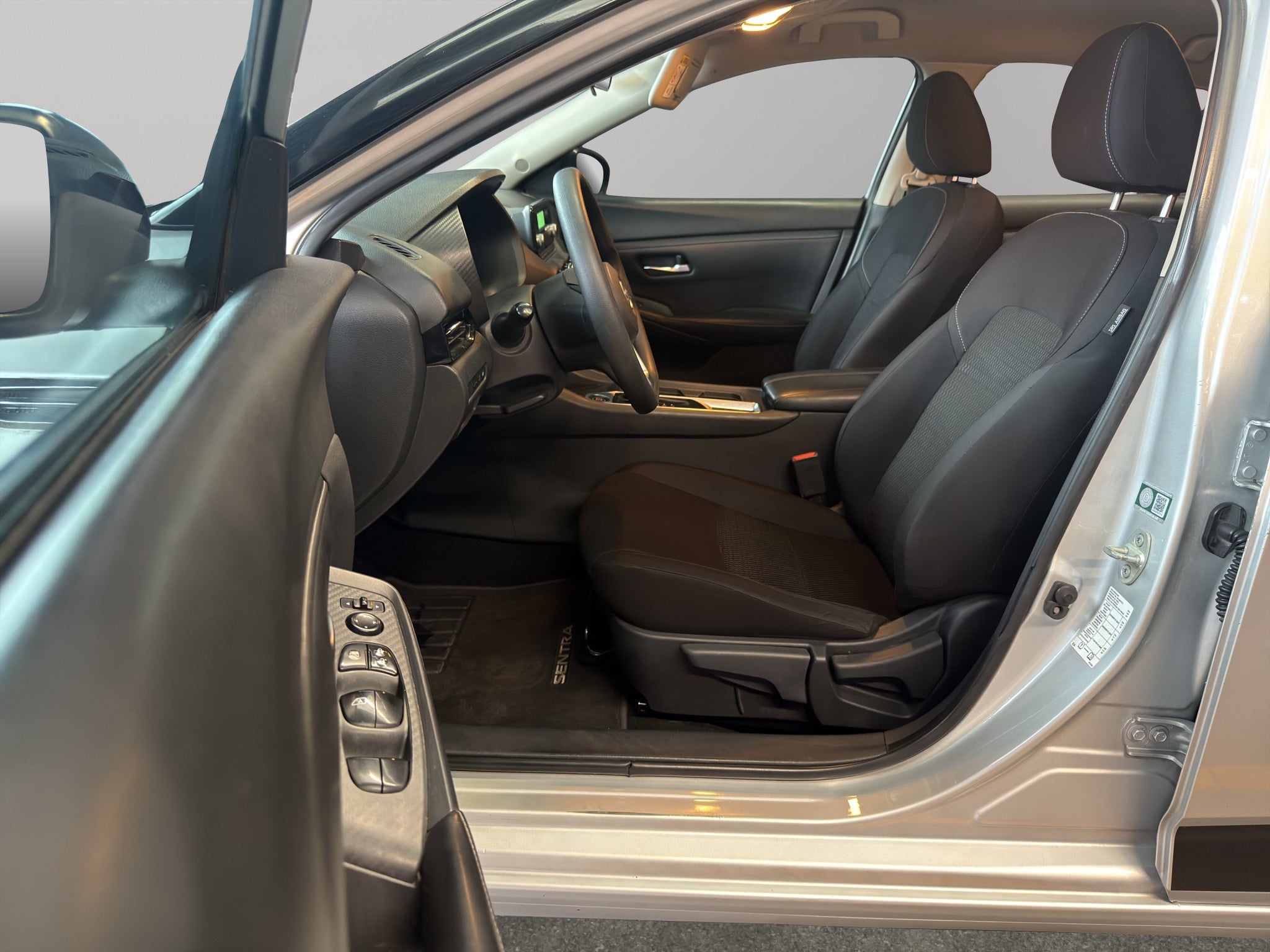 2020 Nissan Sentra 4 pts. Sense, CVT, a/ac., RA-16 (línea nueva)