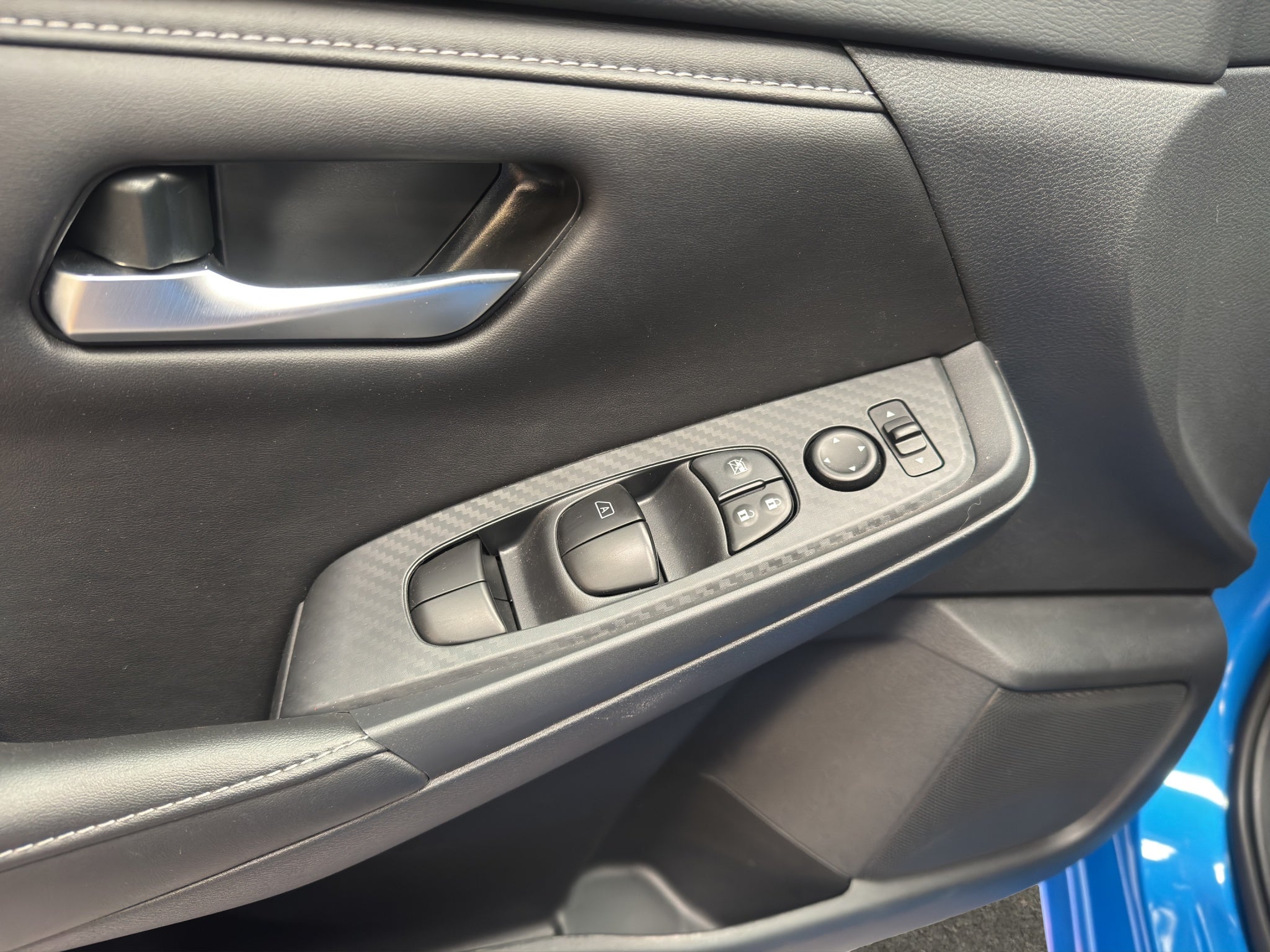 2025 Nissan Sentra 4 pts. Advance, CVT, a/ac., f.niebla, RA-16 (línea anterior)