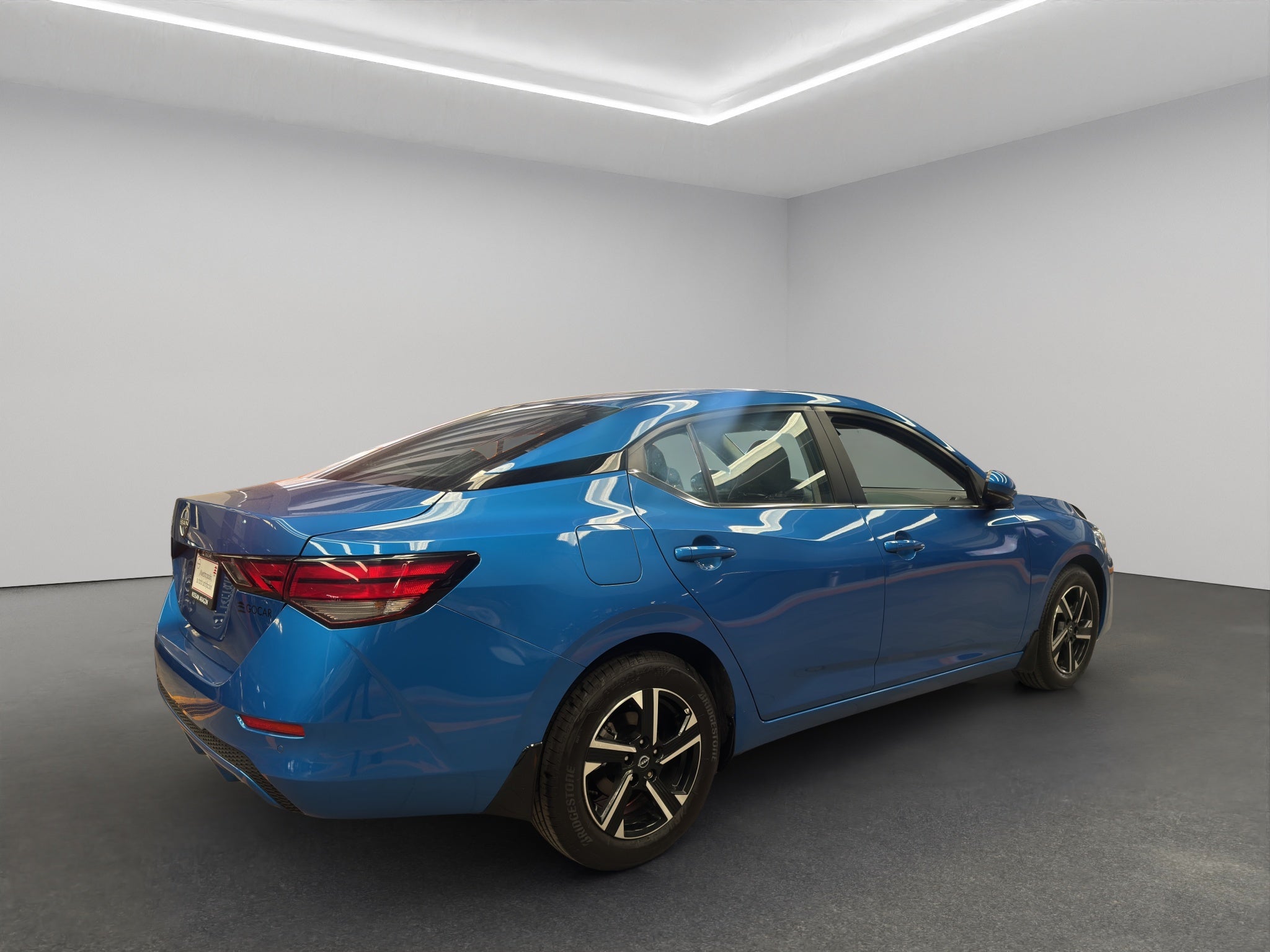 2025 Nissan Sentra 4 pts. Advance, CVT, a/ac., f.niebla, RA-16 (línea anterior)