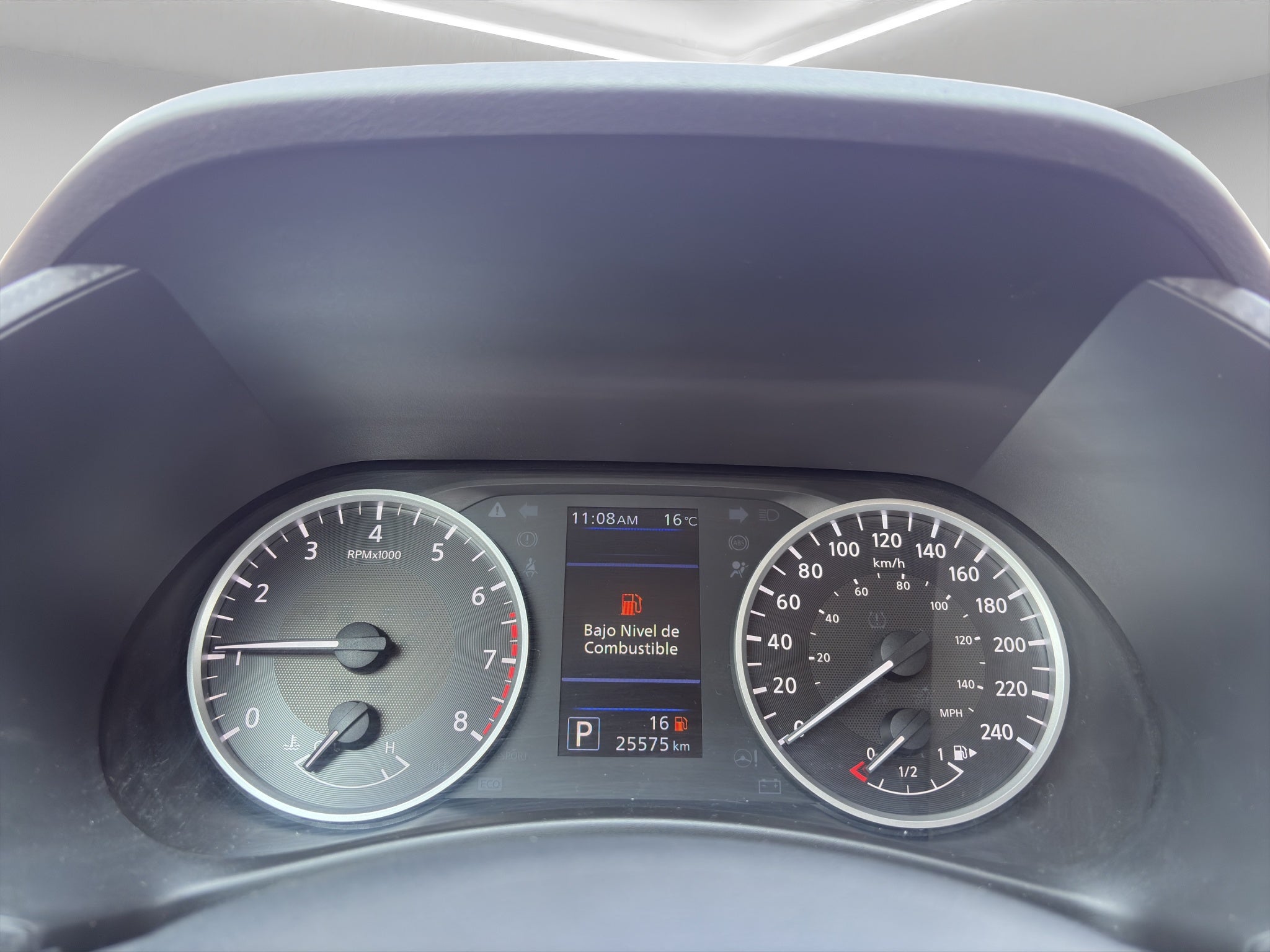 2023 Nissan Sentra 4 pts. Advance, CVT, a/ac., f. niebla, RA-16