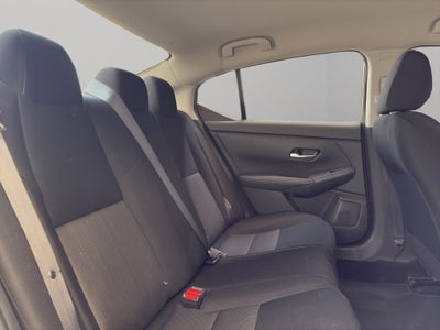 2023 Nissan Sentra 4 pts. Advance, CVT, a/ac., f. niebla, RA-16