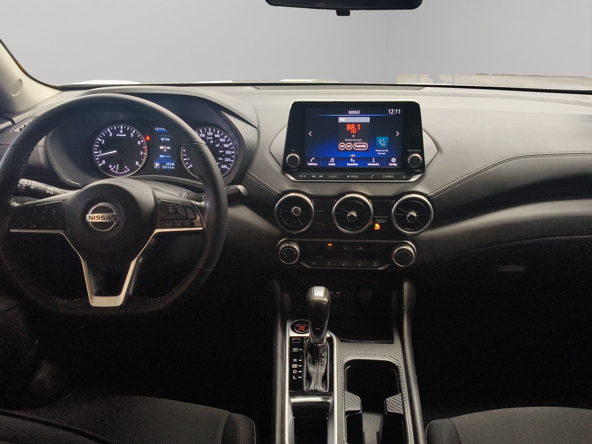 2023 Nissan Sentra 4 pts. Advance, CVT, a/ac., f. niebla, RA-16