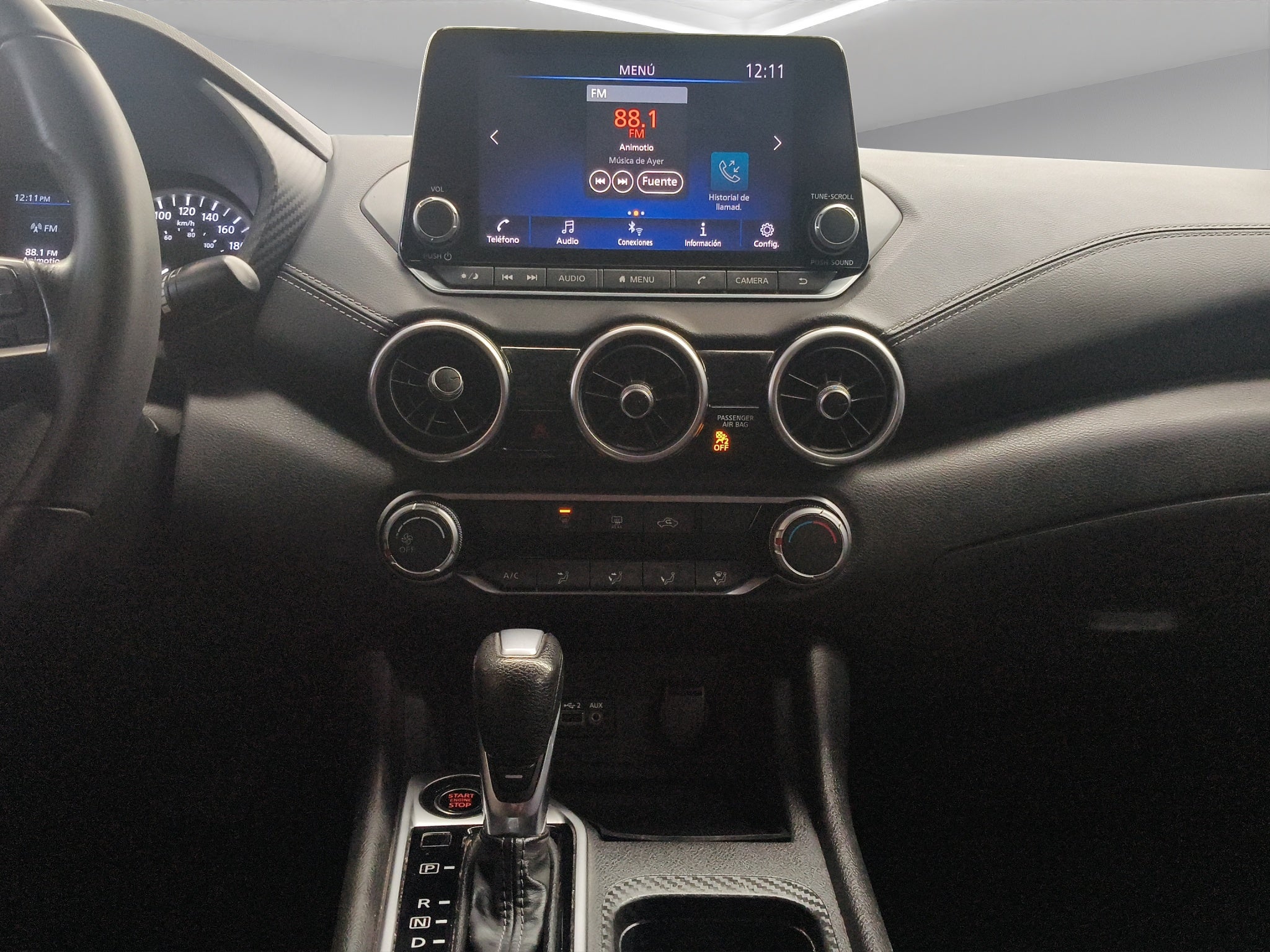 2023 Nissan Sentra 4 pts. Advance, CVT, a/ac., f. niebla, RA-16