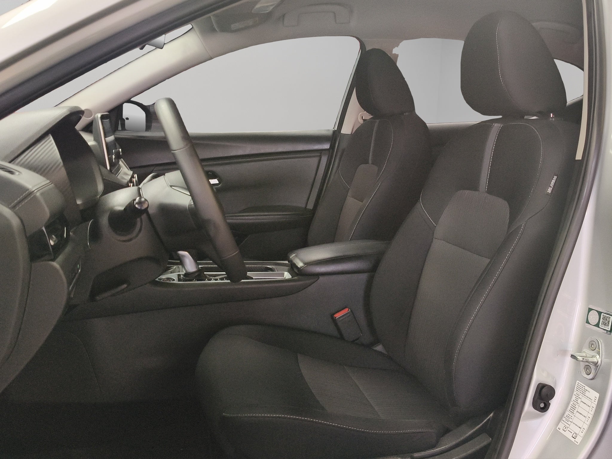 2023 Nissan Sentra 4 pts. Advance, CVT, a/ac., f. niebla, RA-16