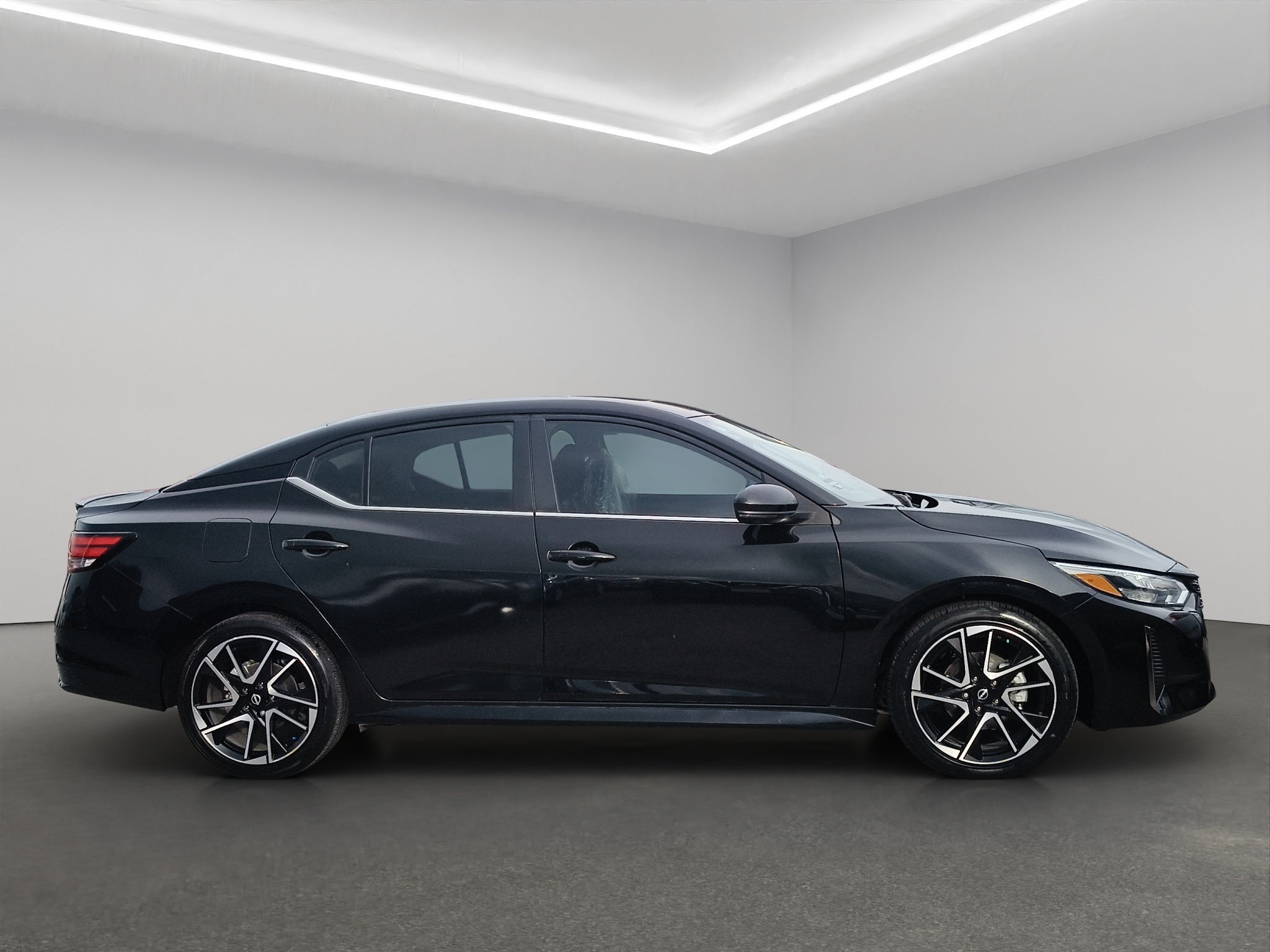 2024 Nissan Sentra 4 pts. SR, TA, a/ac., QC, s. Bose, f. led, RA-18