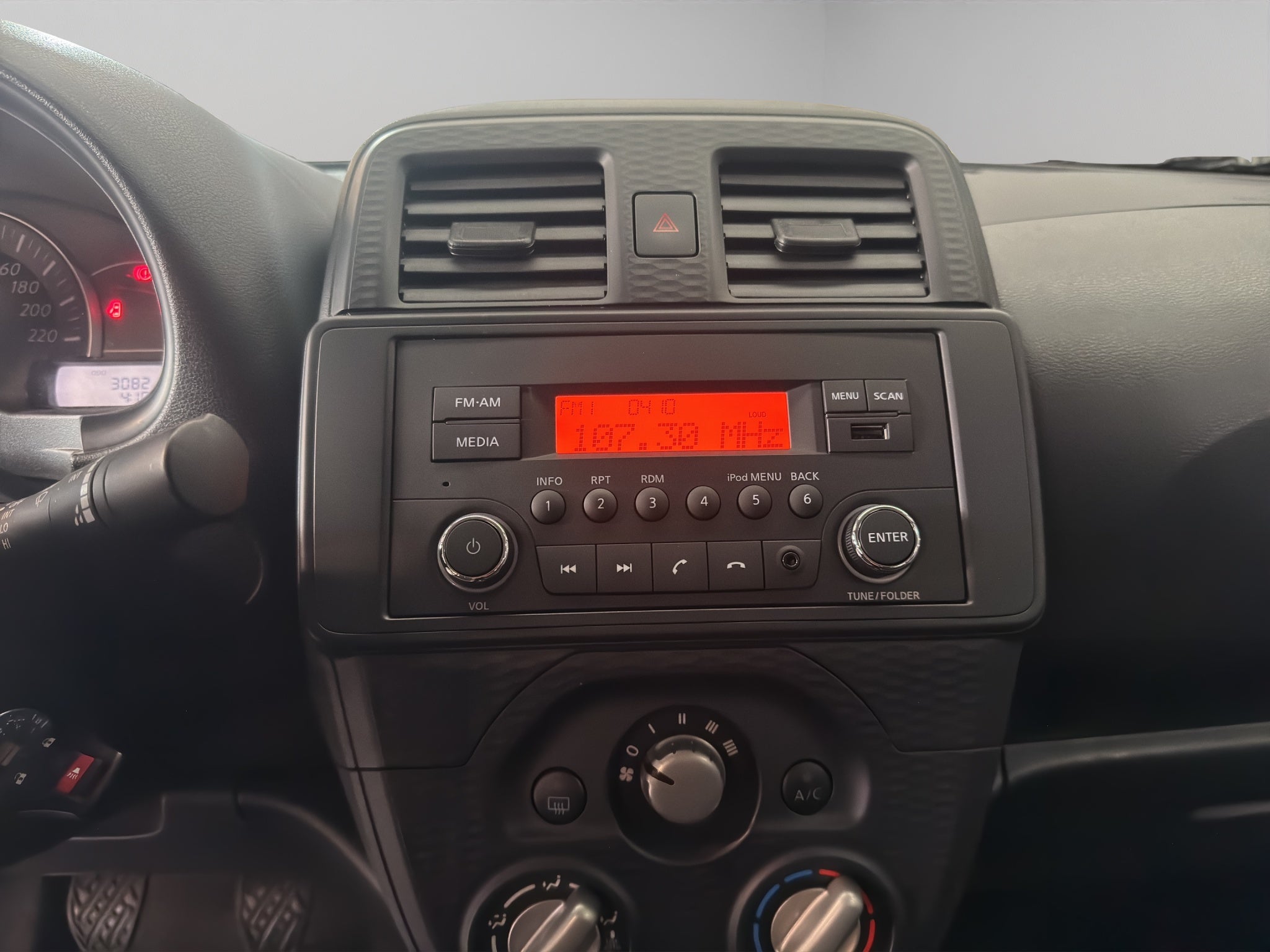 2024 Nissan March 5 pts. HB Sense, TM5, a/ac., R-14