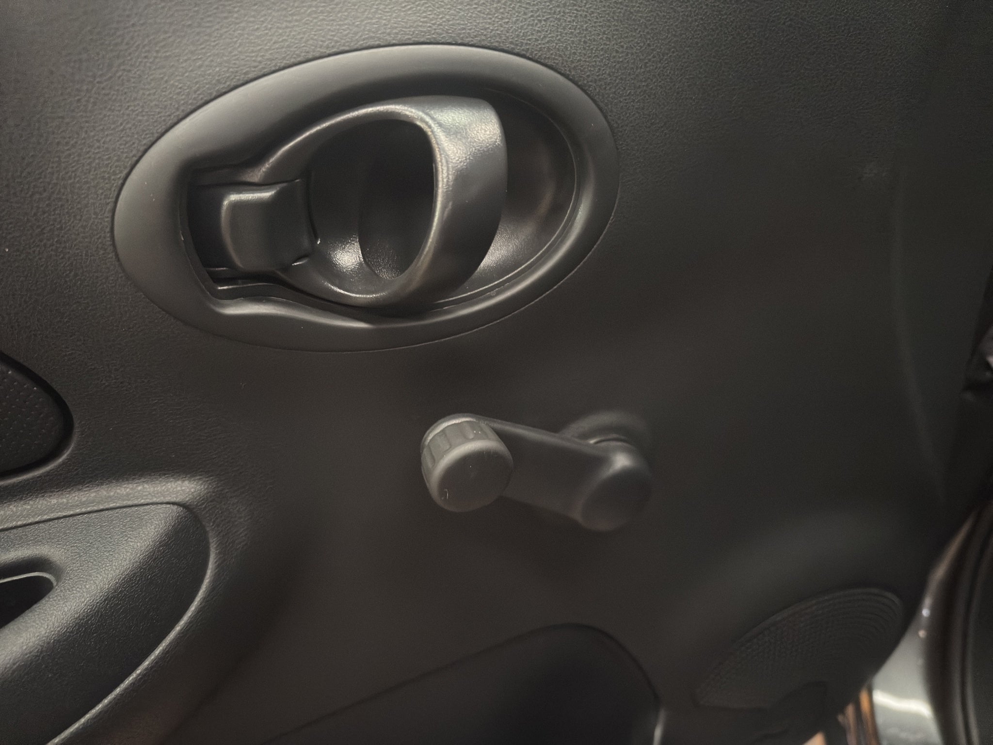 2024 Nissan March 5 pts. HB Sense, TM5, a/ac., R-14