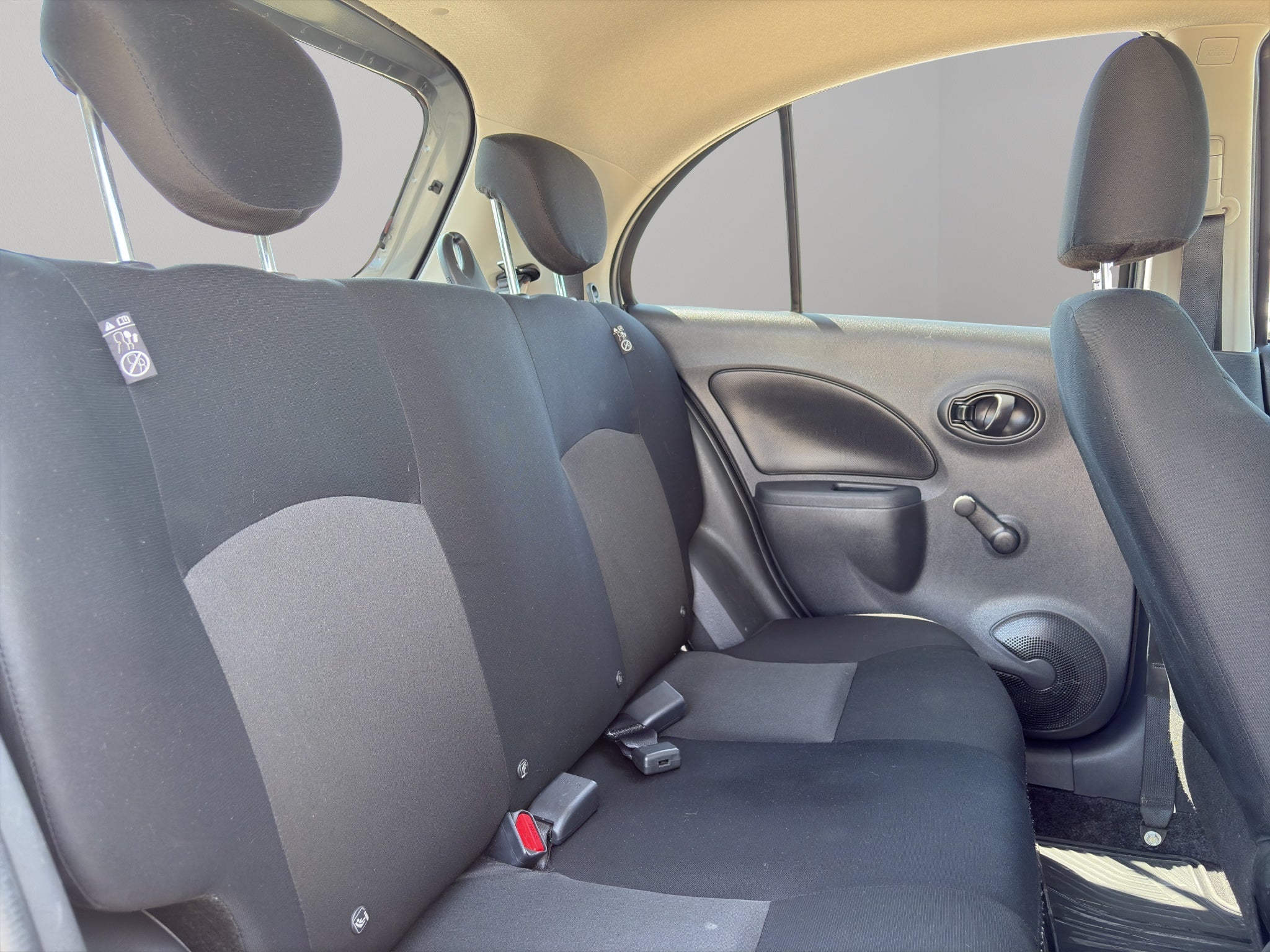 2024 Nissan March 5 pts. HB Sense, TA, a/ac., R-14