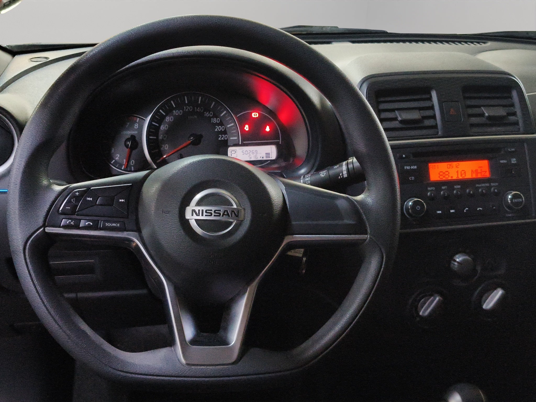 2021 Nissan March 5 pts. HB, Sense, TA, a/ac.,R-14(cambio de línea)