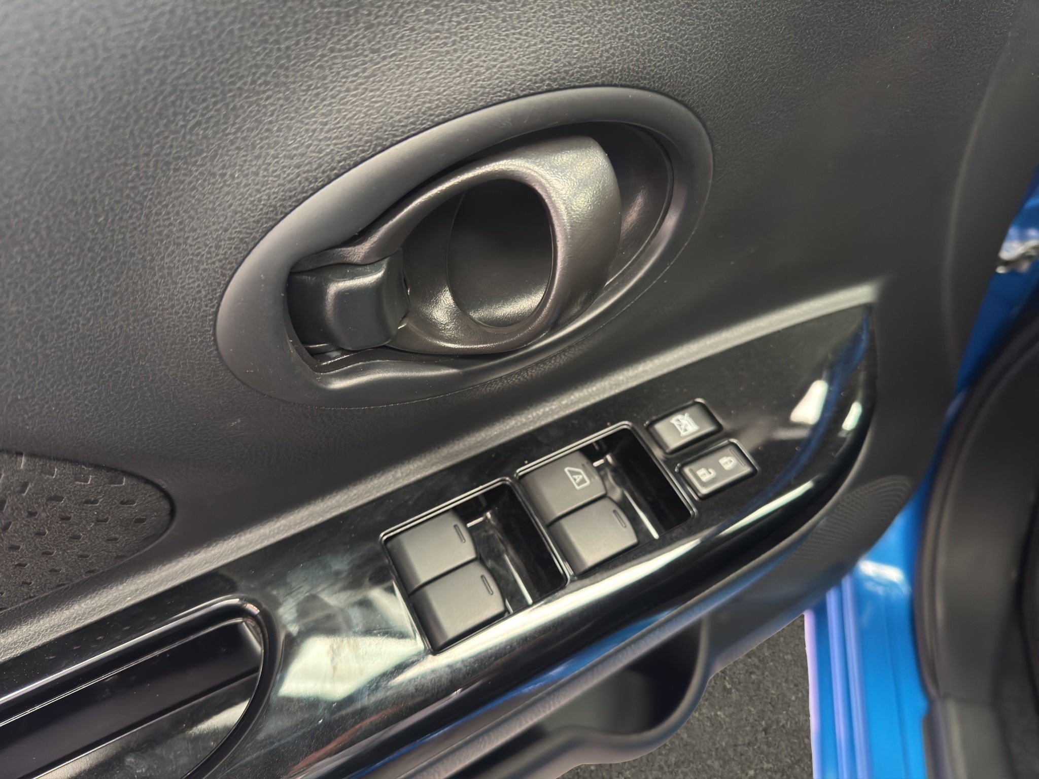 2025 Nissan March 5 pts. HB Advance, TA, a/ac., VE, RA-15