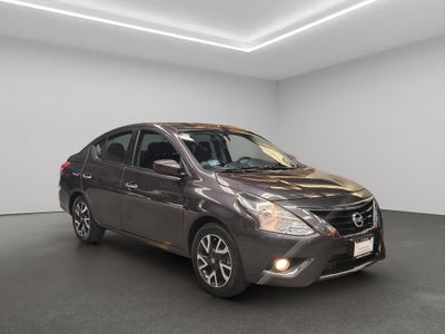 2019 Nissan Versa 4 pts. Advance, TA, a/ac., VE, f. niebla, RA-16 (línea anterior)