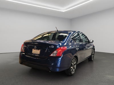 2019 Nissan Versa 4 pts. Advance, TM5, a/ac., VE, f. niebla, RA-16 (línea anterior)