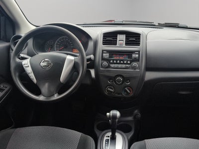2019 Nissan Versa 4 pts. Sense, TA, a/ac., VE (línea anterior)