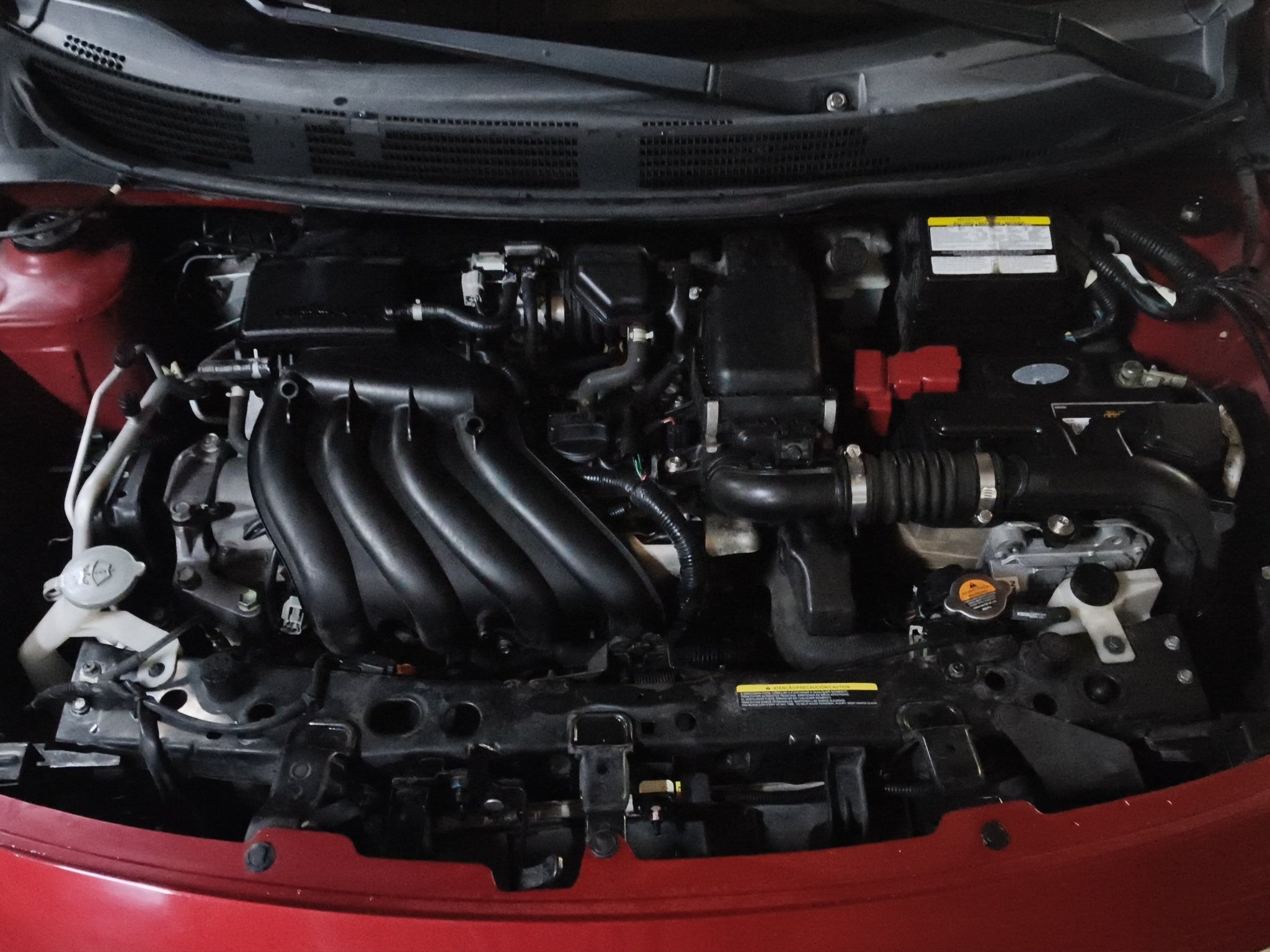 2019 Nissan Versa 4 pts. Sense, TA, a/ac., VE (línea anterior)