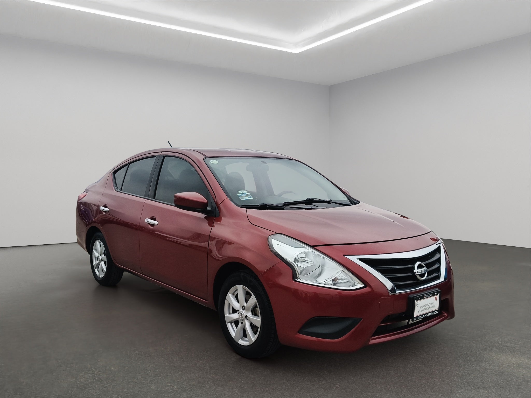 2019 Nissan Versa 4 pts. Sense, TA, a/ac., VE (línea anterior)