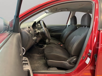 2019 Nissan Versa 4 pts. Sense, TM5, a/ac., VE (línea anterior)