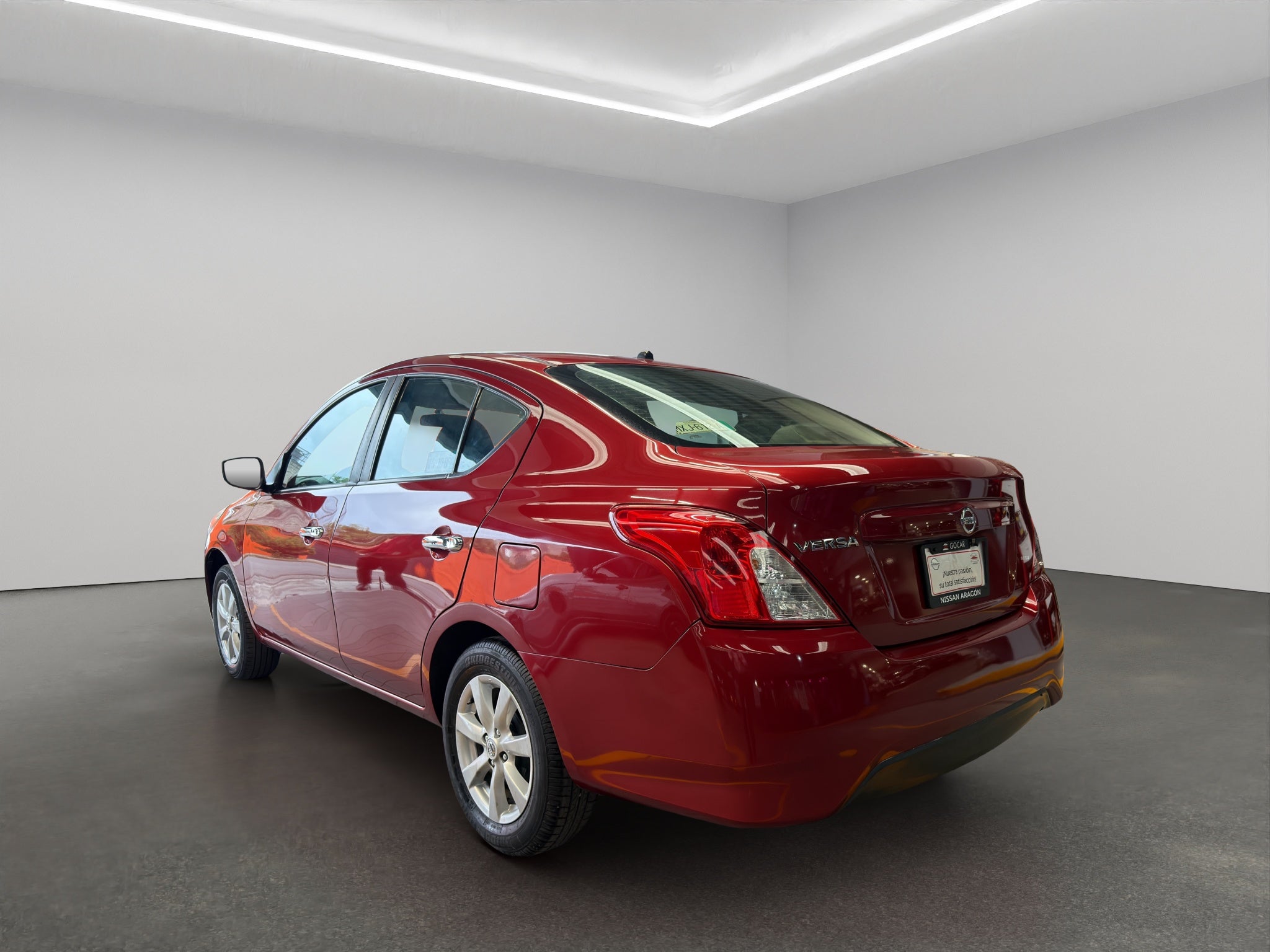 2019 Nissan Versa 4 pts. Sense, TM5, a/ac., VE (línea anterior)