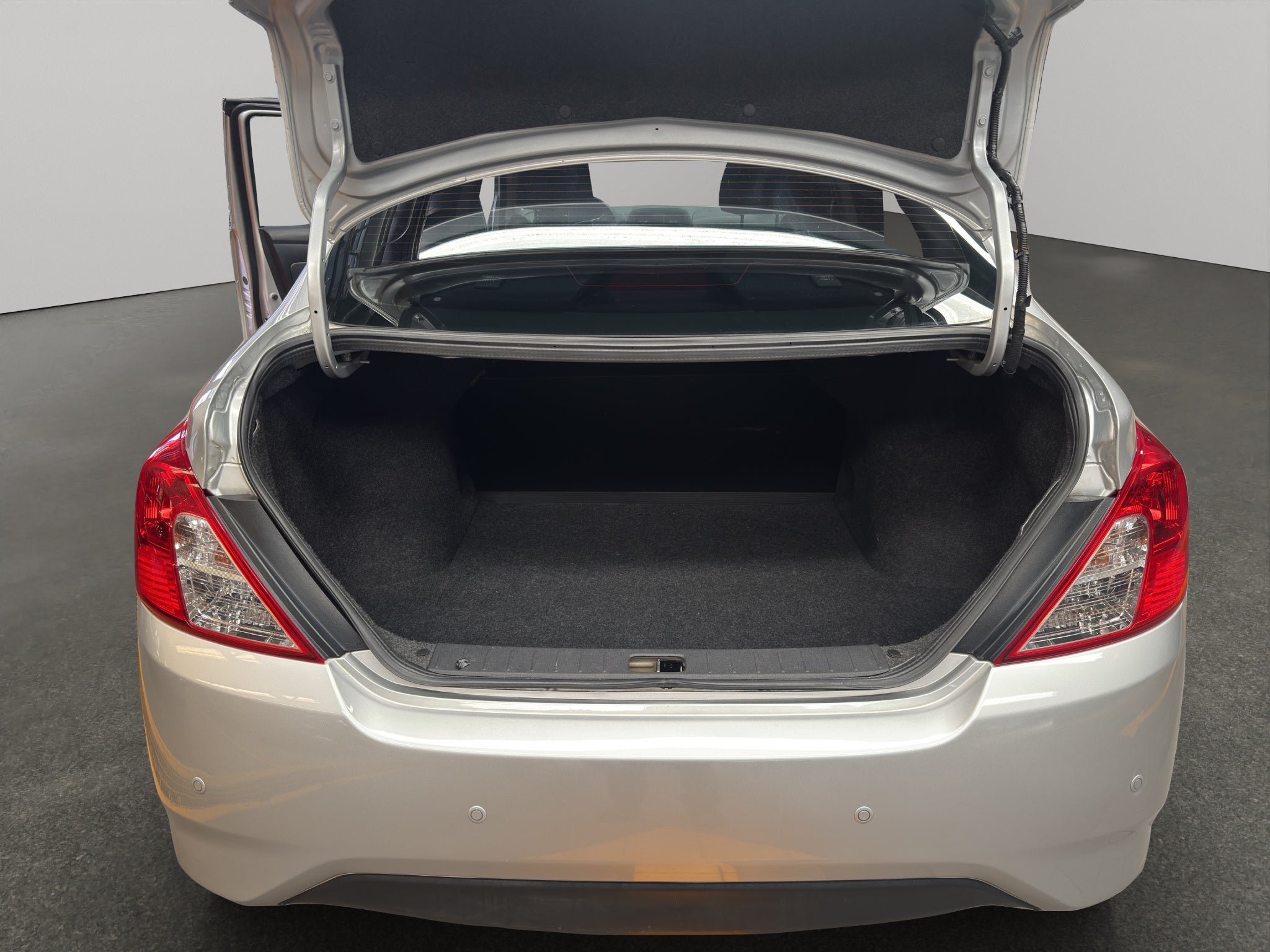 2024 Nissan V-Drive 4 pts. TM5, a/ac., VE, audio, RA-15