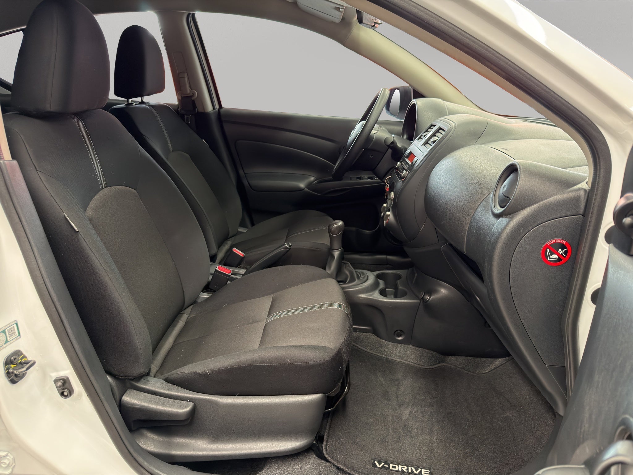 2025 Nissan V-Drive 4 pts. TM5, a/ac., VE, audio, RA-15