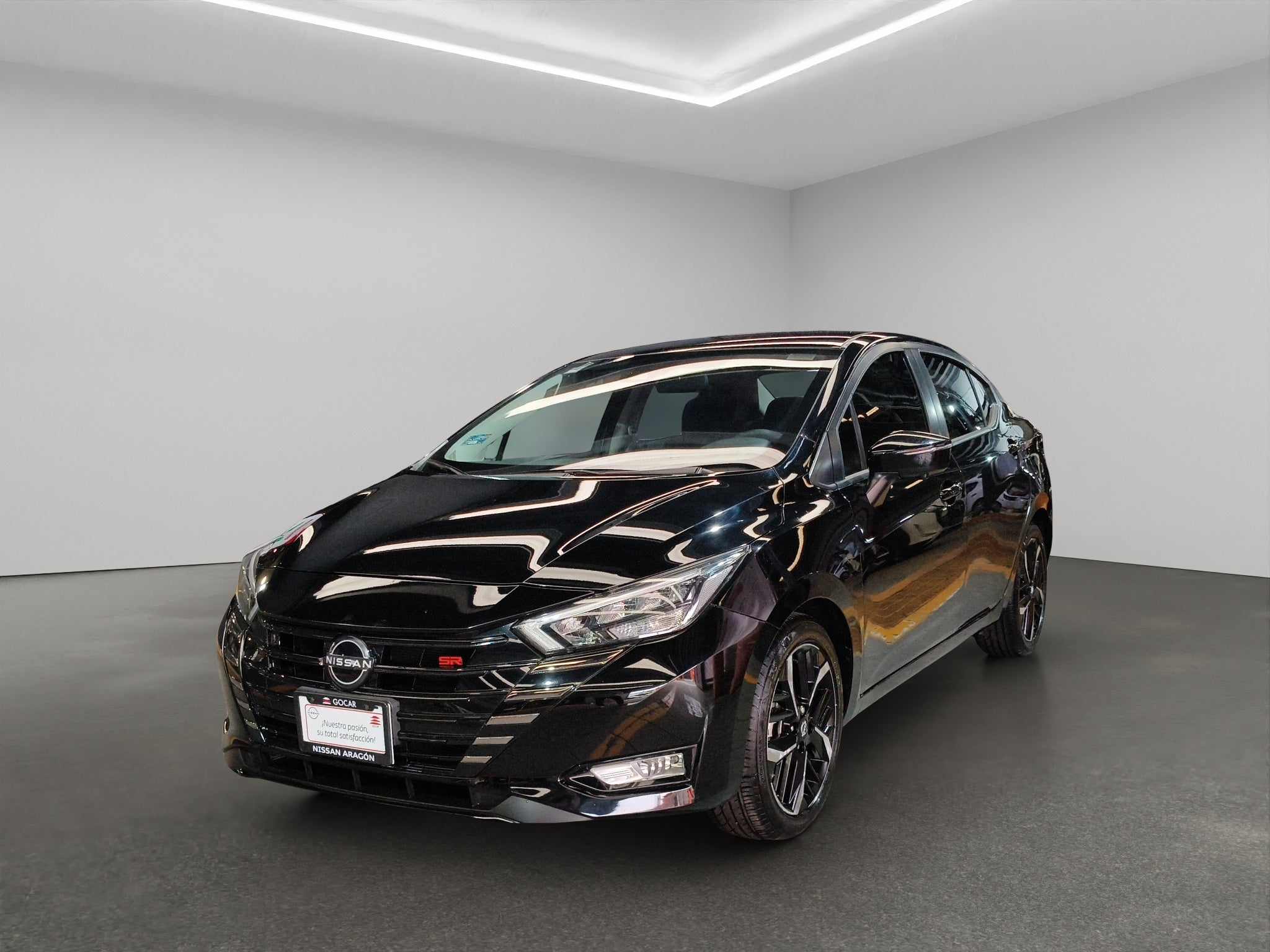 2024 Nissan Versa 4 pts. SR, TA, a/ac. Aut., f. niebla, f. led, spoiler, RA-17