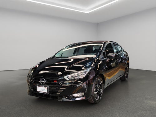 2024 Nissan Versa 4 pts. SR, TA, a/ac. Aut., f. niebla, f. led, spoiler, RA-17