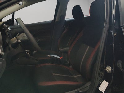 2024 Nissan Versa 4 pts. SR, TA, a/ac. Aut., f. niebla, f. led, spoiler, RA-17