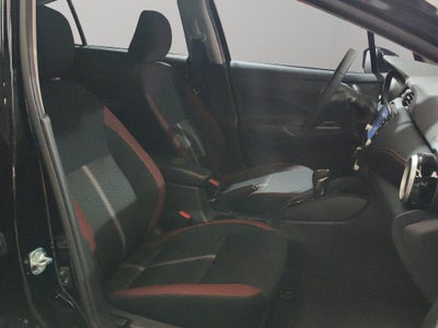 2024 Nissan Versa 4 pts. SR, TA, a/ac. Aut., f. niebla, f. led, spoiler, RA-17