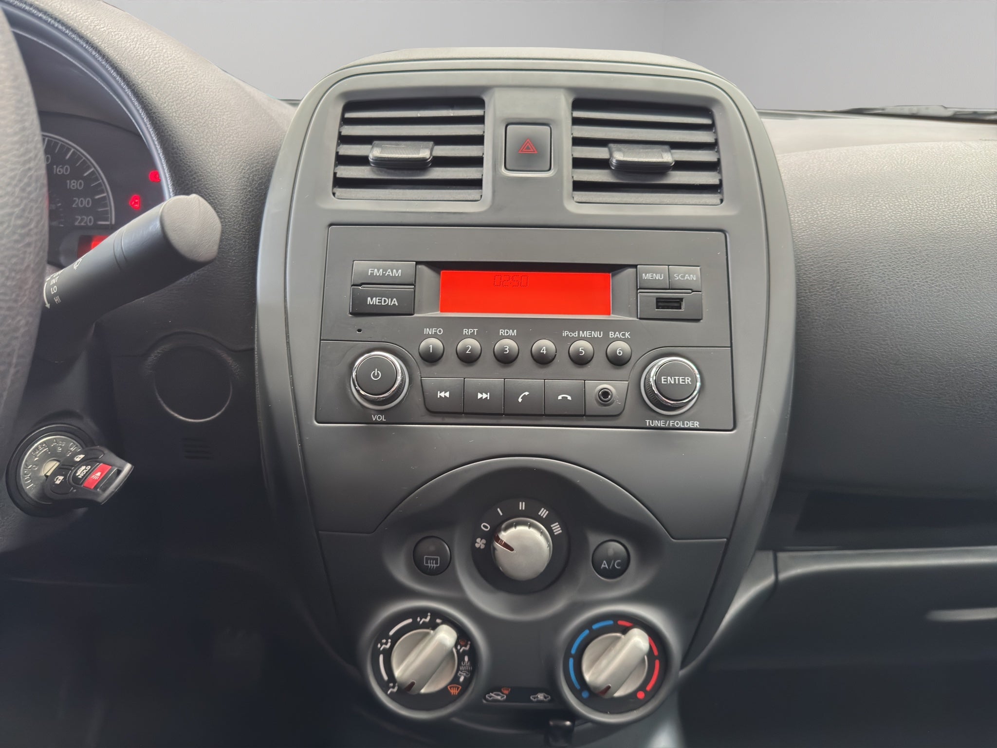 2025 Nissan V-Drive 4 pts. TM5, a/ac., VE, audio, RA-15