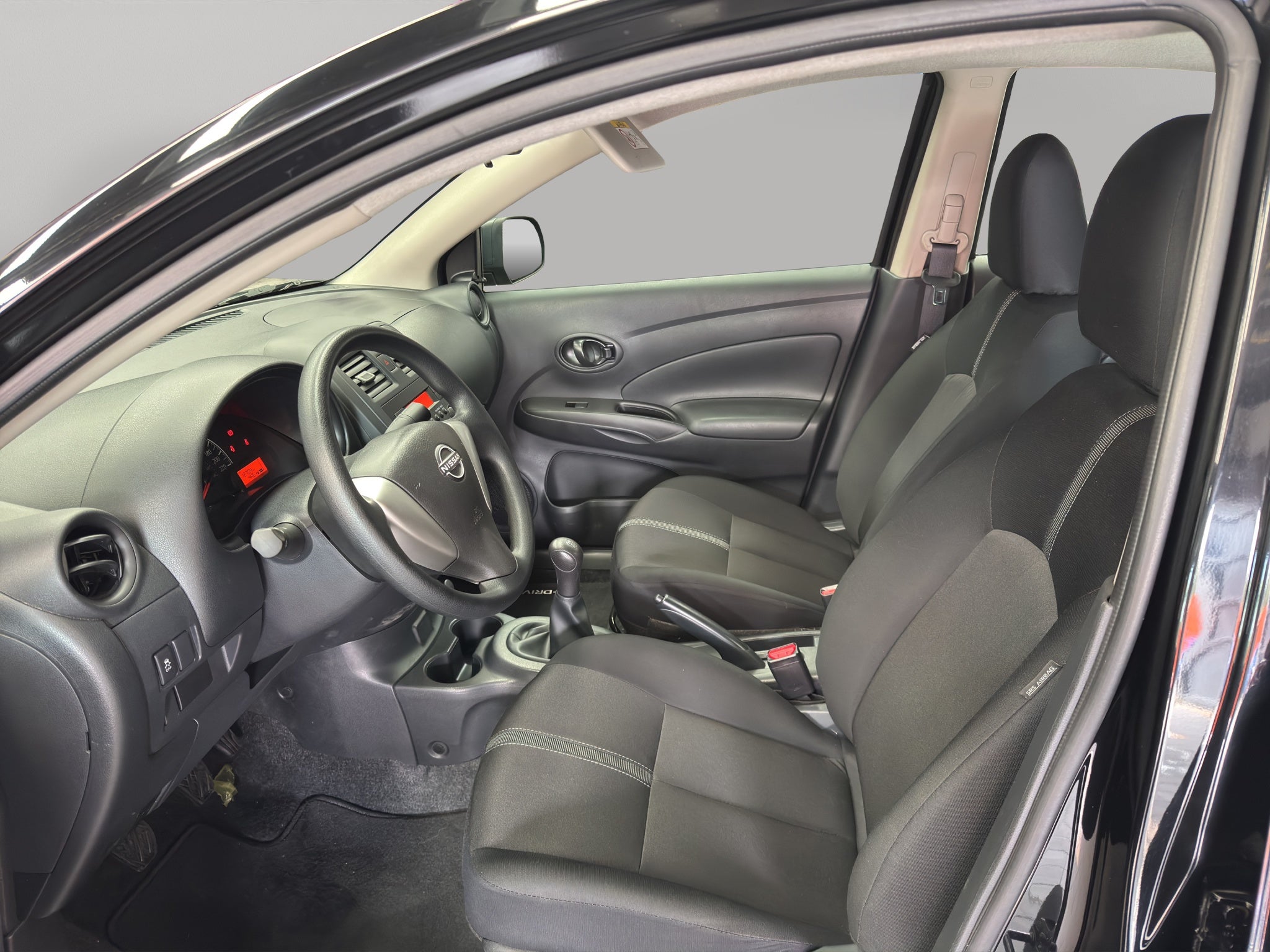 2025 Nissan V-Drive 4 pts. TM5, a/ac., VE, audio, RA-15