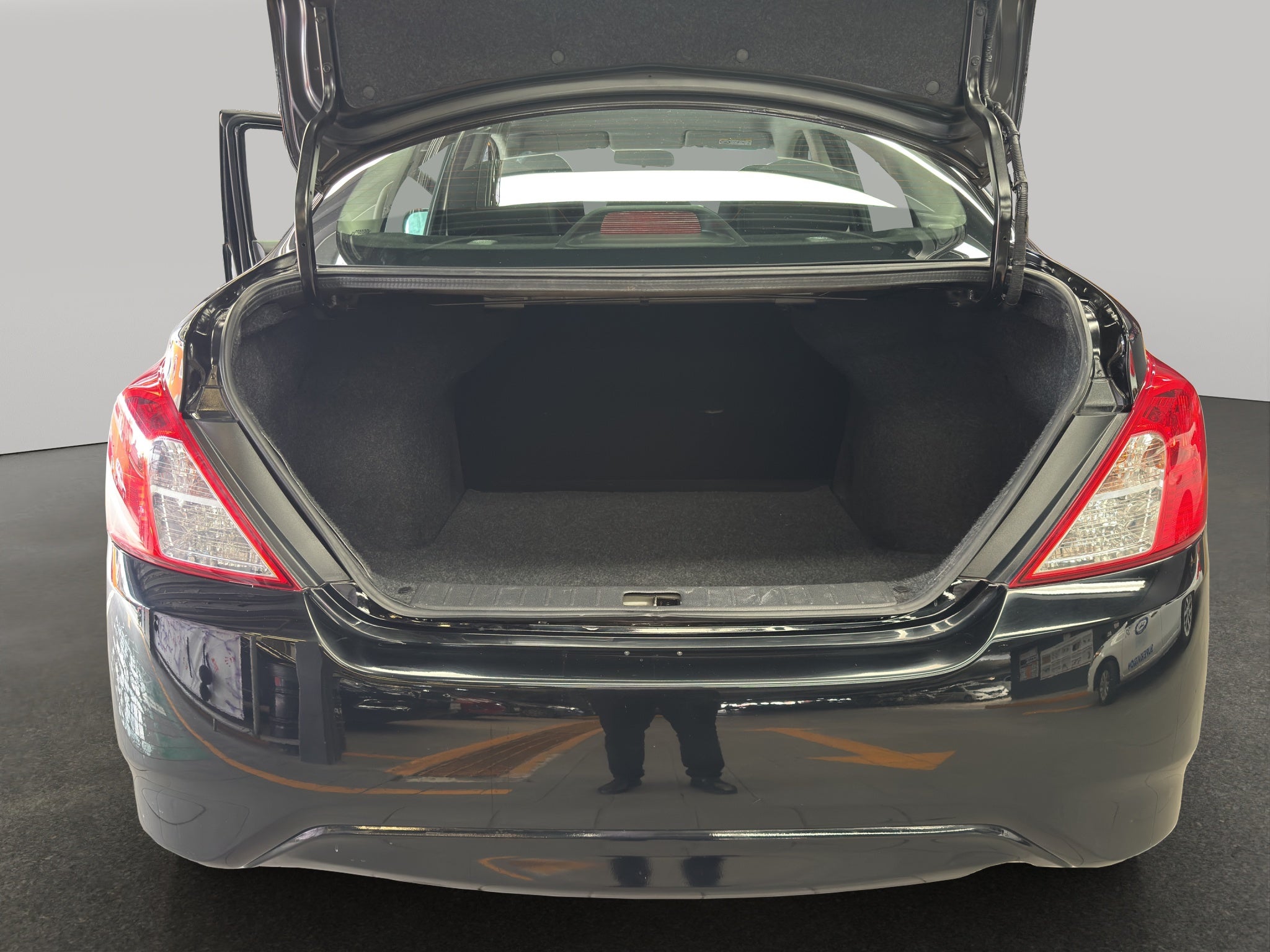 2025 Nissan V-Drive 4 pts. TM5, a/ac., VE, audio, RA-15