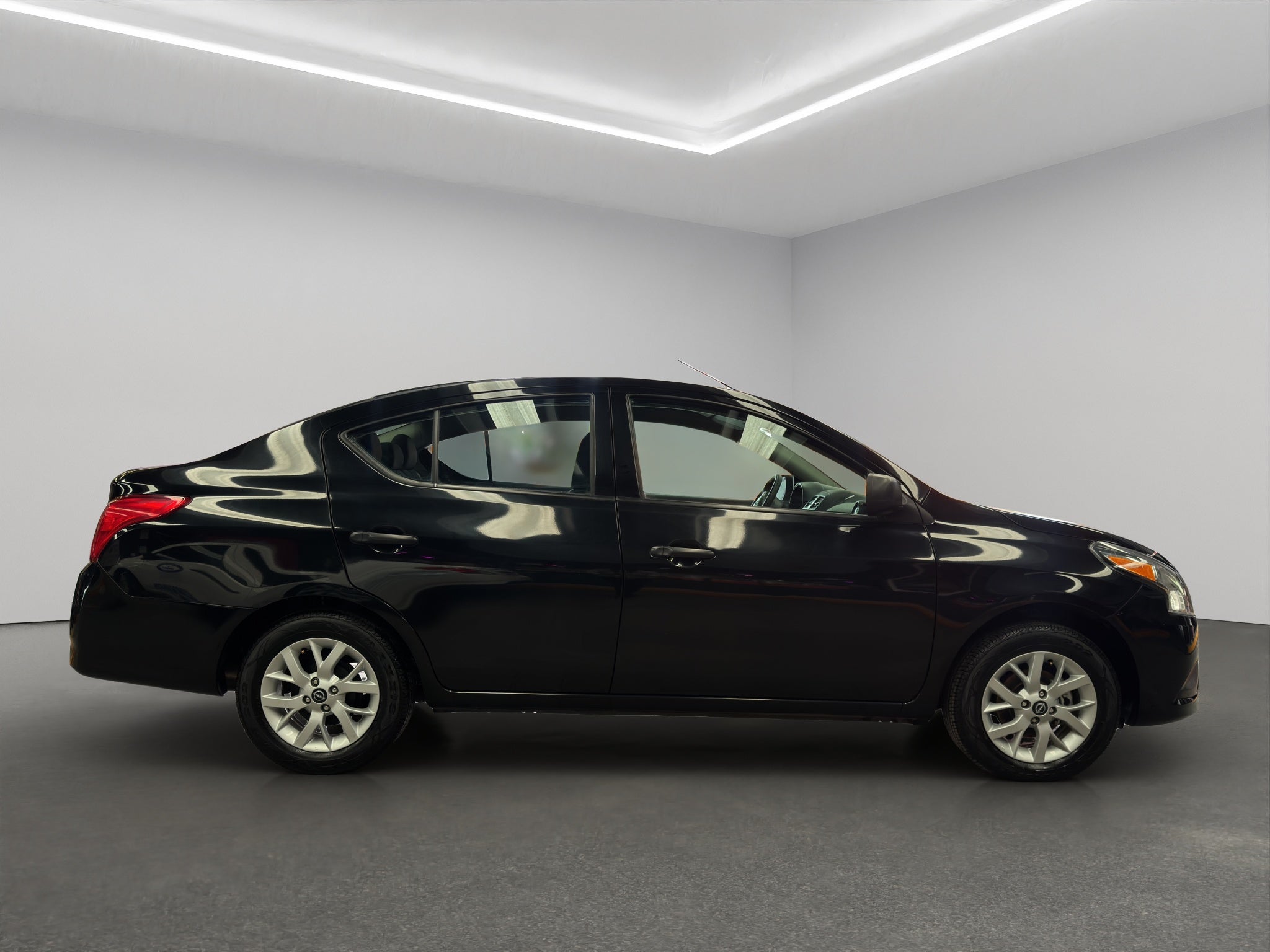 2025 Nissan V-Drive 4 pts. TM5, a/ac., VE, audio, RA-15