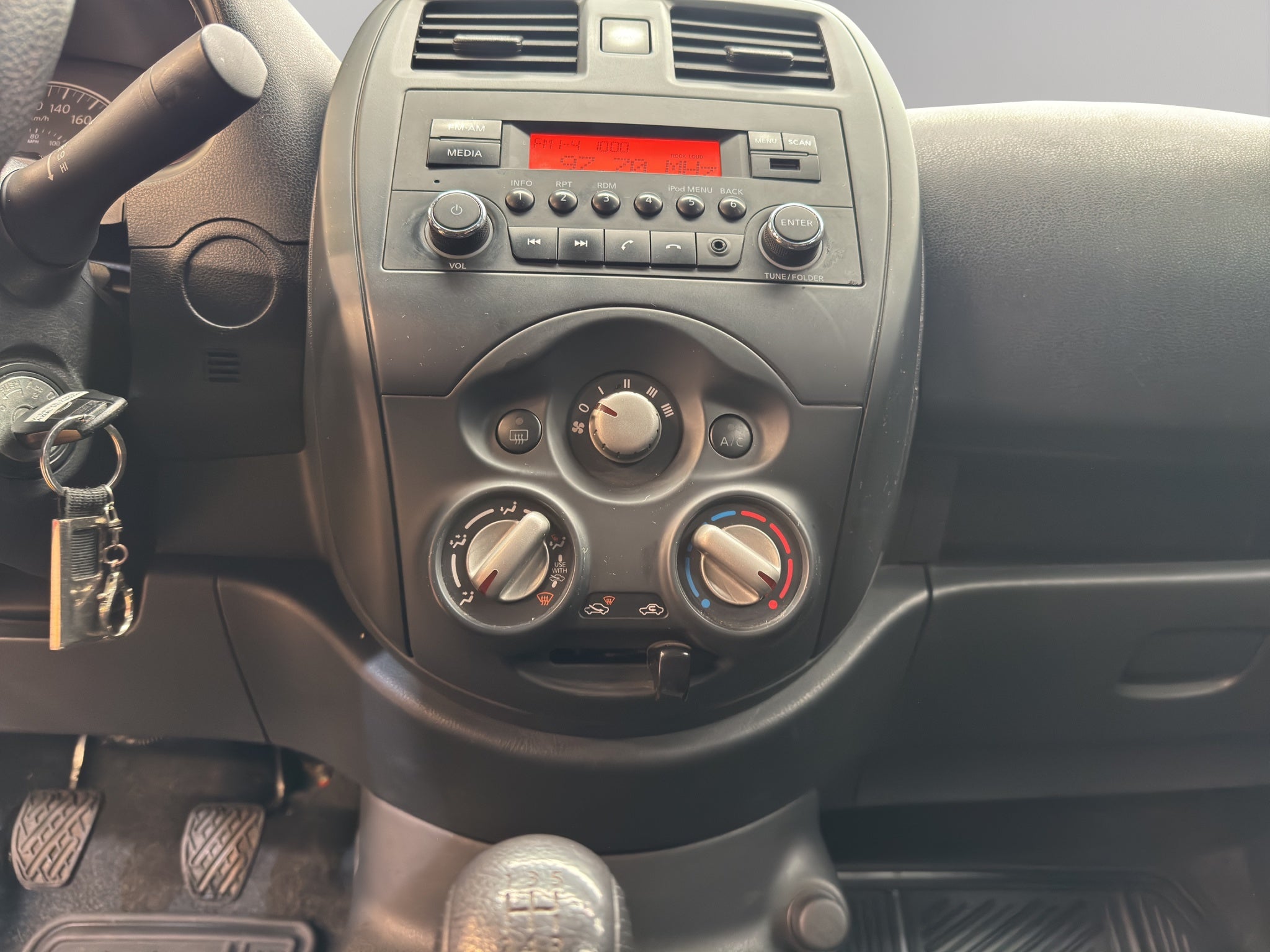 2023 Nissan V-Drive 4 pts. Base, TM5, a/ac., VE, RA-15